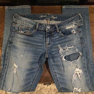 American Eagle distressed skinny jeans size 8